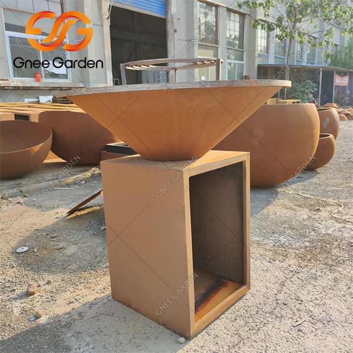Ocelové BBQ grily a ohniště Corten